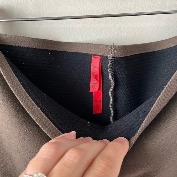 SPANX Ready To Wow Structured Leggings Brown Size Medium - Picture 3 of 5